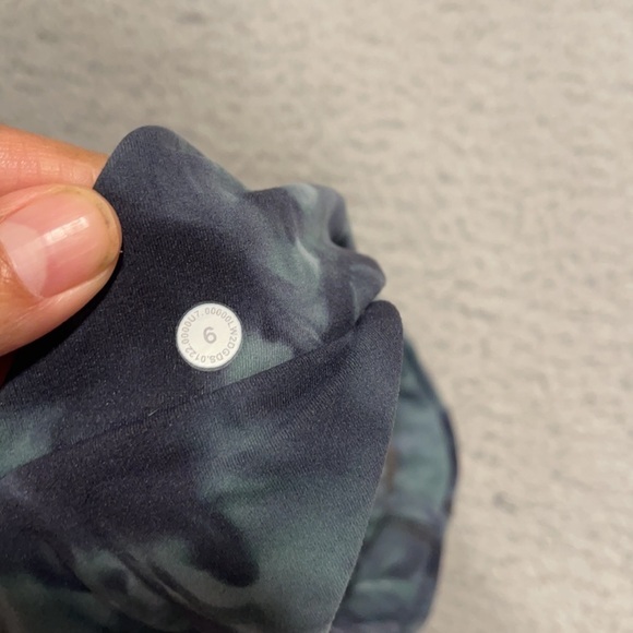 Lululemon Align Reversible Bra *Light Support size 6 - Picture 5 of 5